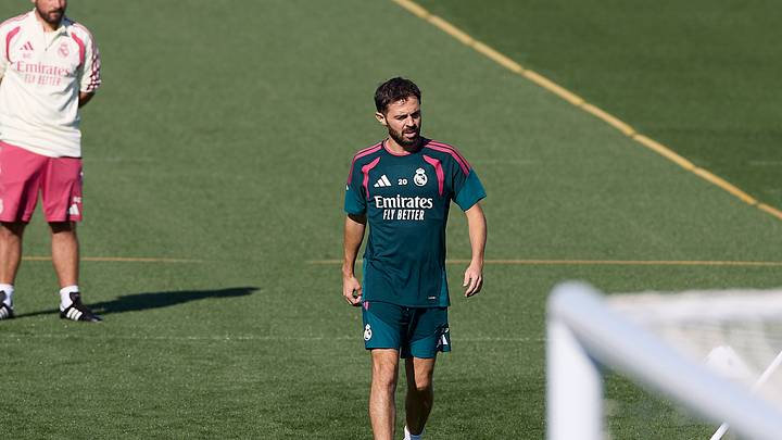 Bernardo Silva (Real Madrid CF) is seen in action during a