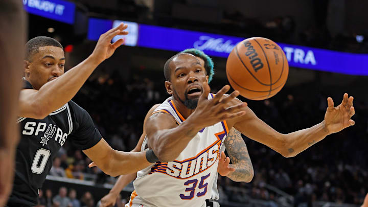 Phoenix Suns v San Antonio Spurs
