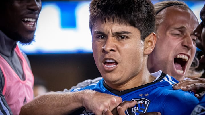 El jugador Javier 'Chofis' López celebra un gol con el San José Earthquakes.