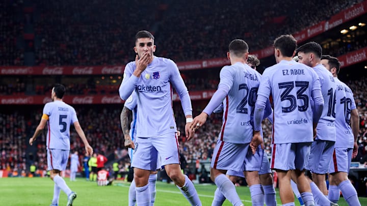 Le FC Barcelone est dans la course pour la qualification en Ligue des champions.