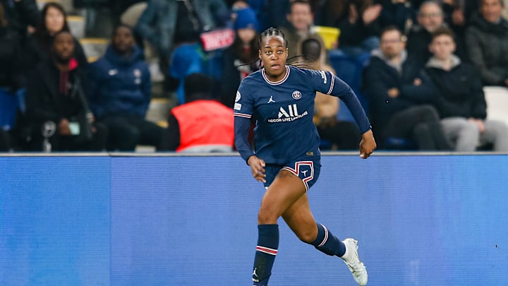 Marie-Antoinette Katoto se réjouit de sa prolongation avec le PSG féminin. Marie-Antoinette Katoto se réjouit de sa prolongation avec le PSG féminin.