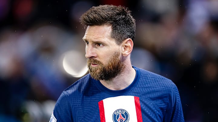 Lionel Messi se rapproche d'un record de Cristiano Ronaldo Lionel Messi se rapproche d'un record de Cristiano Ronaldo