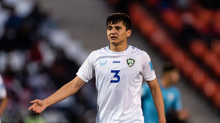 Abdukodir Khusanov est le premier joueur Ouzbékistan de l'histoire de la Ligue 1