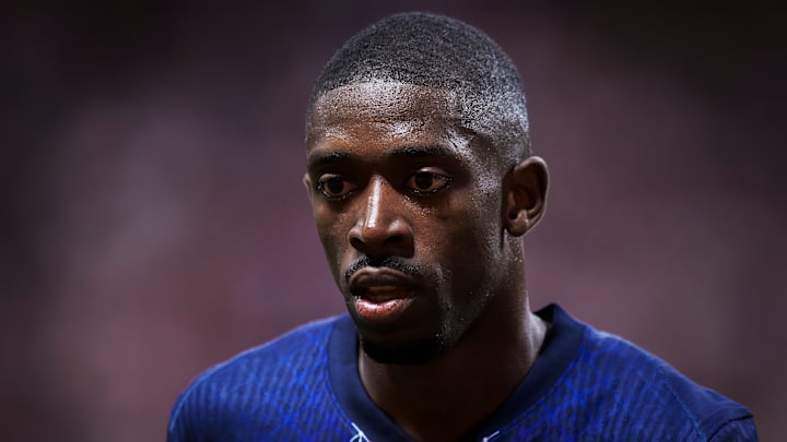 Ousmane Dembélé serait visé par des critiques de certains journalistes votant pour le Ballon d'Or. 