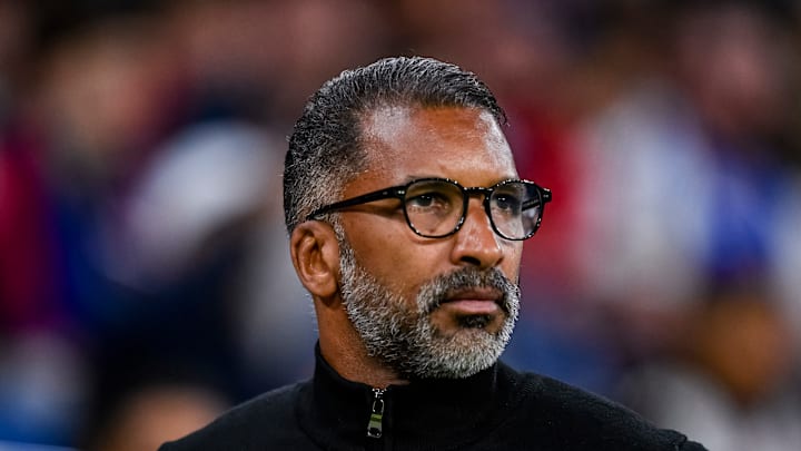 Habib Beye va affronter Roberto de Zerbi.