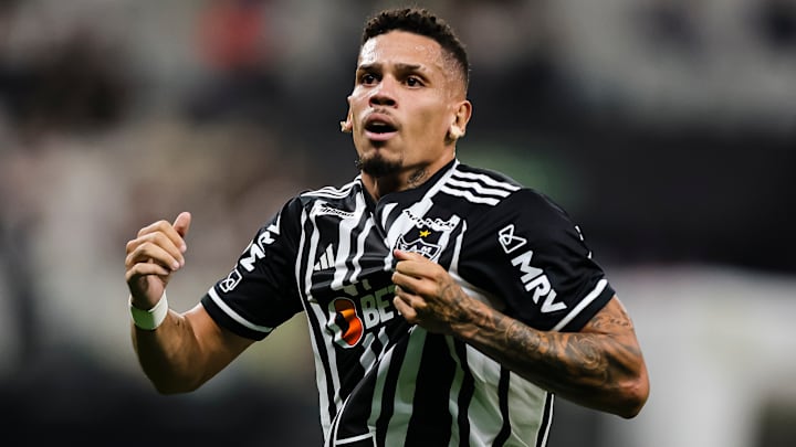Artilheiro do Brasileirão, Paulinho está pronto para um novo desafio com o uniforme do Galo.