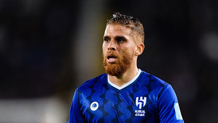 Meio-campista defendeu o Al Hilal, atual clube de Neymar