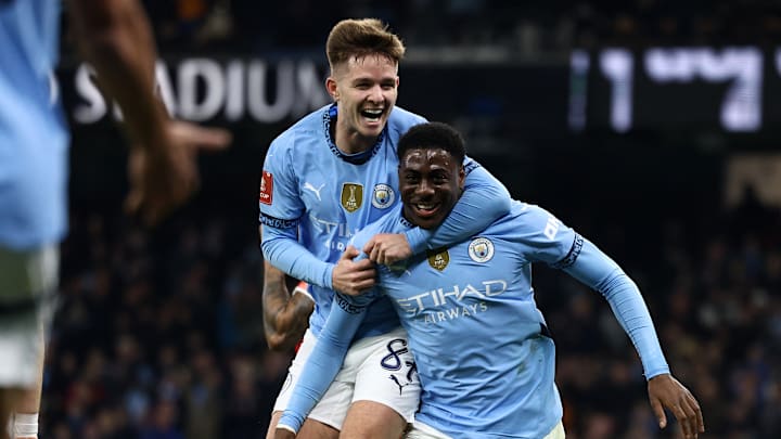 James McAtee e Mubama balançaram as redes James McAtee e Mubama balançaram as redes