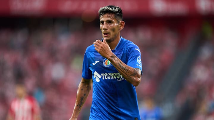 Fabrizio Angileri volta a negociar com o Corinthians