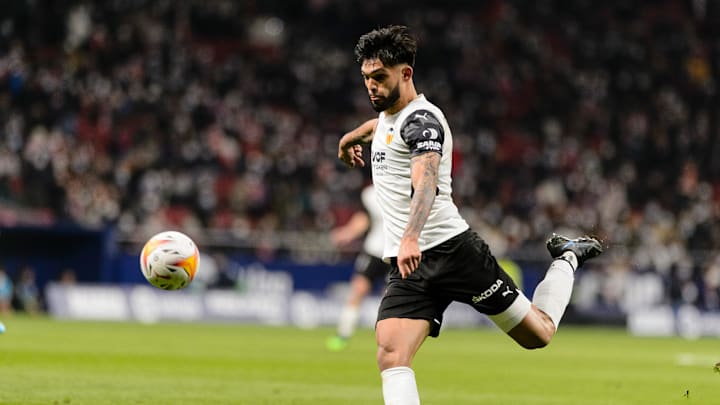 Omar Alderete ist bei Valencia Stammkraft Omar Alderete ist bei Valencia Stammkraft