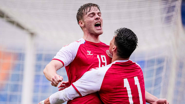 Schalkes dänisches Sturmjuwel: Emil Højlund (l.) Schalkes dänisches Sturmjuwel: Emil Højlund (l.)