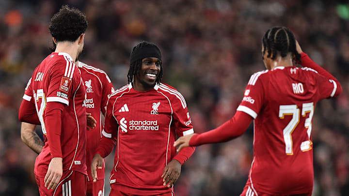 TOPSHOT-FBL-ENG-FACUP-LIVERPOOL-BARNSLEY