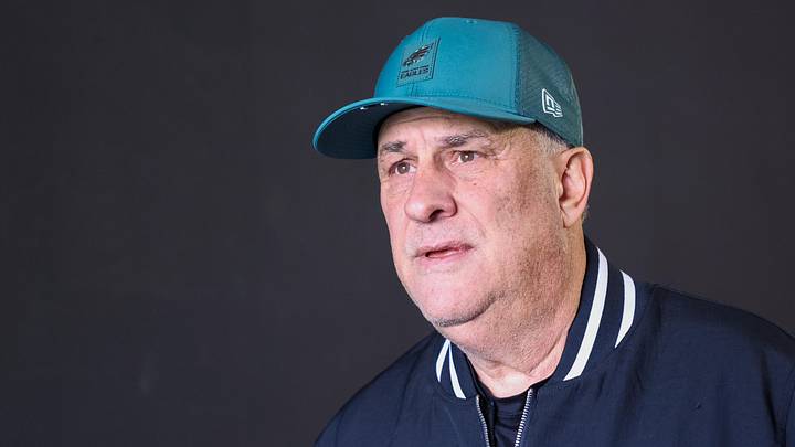 Philadelphia Eagles defensive coordinator Vic Fangio