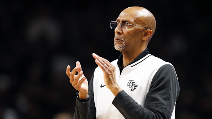 Feb 11, 2025; Orlando, Florida, USA; Central Florida Knights head coach Johnny Dawkins during a game against the Iowa State Cyclones at Addition Financial Arena. Mandatory Credit: Russell Lansford-Imagn Images Feb 11, 2025; Orlando, Florida, USA; Central Florida Knights head coach Johnny Dawkins during a game against the Iowa State Cyclones at Addition Financial Arena. Mandatory Credit: Russell Lansford-Imagn Images