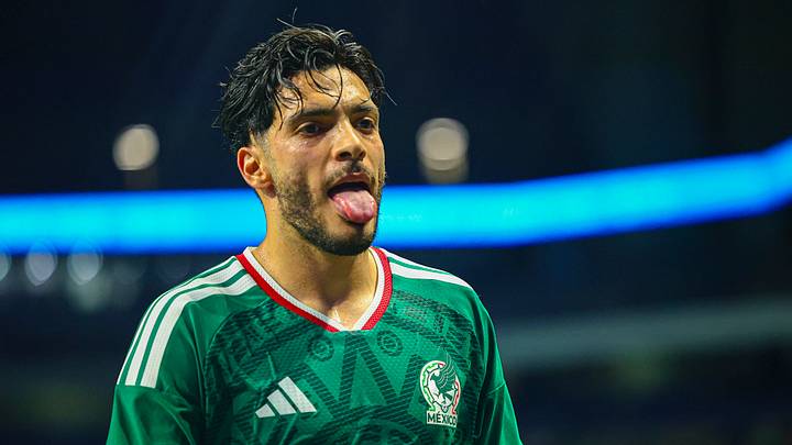 Raúl Jiménez es el rostro más importante en la selección mexicana de Javier Aguirre. Y en unos días sabrá los rivales del Tri en el Mundial. Raúl Jiménez es el rostro más importante en la selección mexicana de Javier Aguirre. Y en unos días sabrá los rivales del Tri en el Mundial.