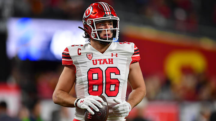 Utah Utes tight end Dalton Kincaid (86)