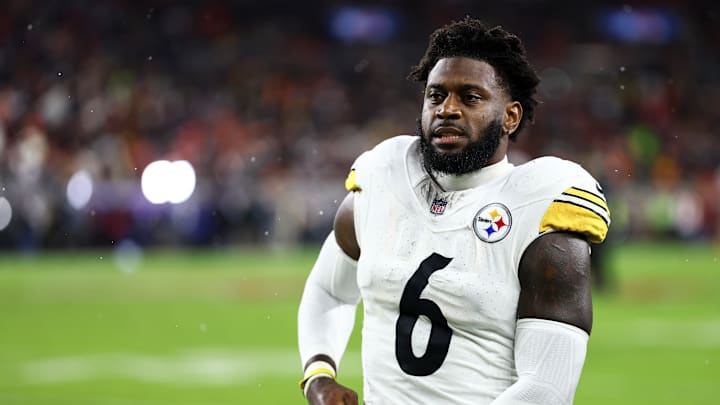 Pittsburgh Steelers v Cleveland Browns