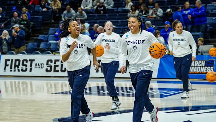 Mar 24, 2025; Storrs, Connecticut, USA; UConn Huskies guard Azzi Fudd (35), guard KK Arnold (2) and teammates warm up before the start of the game against the South Dakota State Jackrabbits at Harry A. Gampel Pavilion. Mandatory Credit: David Butler II-Imagn Images Mar 24, 2025; Storrs, Connecticut, USA; UConn Huskies guard Azzi Fudd (35), guard KK Arnold (2) and teammates warm up before the start of the game against the South Dakota State Jackrabbits at Harry A. Gampel Pavilion. Mandatory Credit: David Butler II-Imagn Images