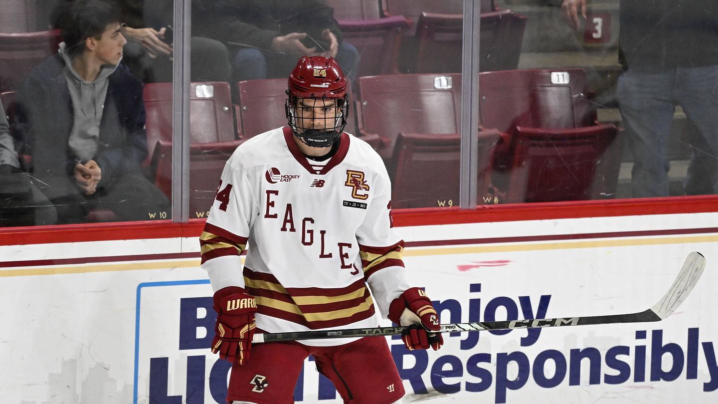 Elliotte Friedman reveals potential landing spot for Bruins prospect this offseason