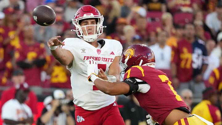 Sep 4, 2026; Los Angeles, California, USA; Fresno State Bulldogs quarterback Jayden Mandal (7). Sep 4, 2026; Los Angeles, California, USA; Fresno State Bulldogs quarterback Jayden Mandal (7).