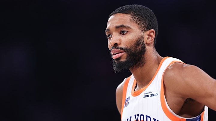 Cleveland Cavaliers v New York Knicks