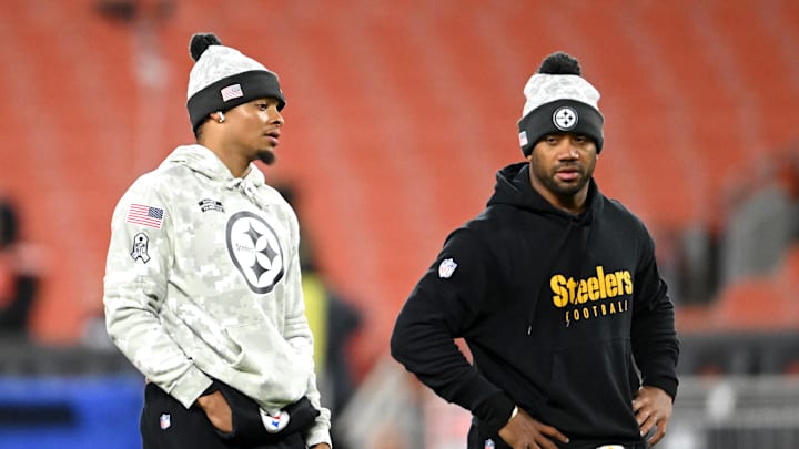 Pittsburgh Steelers v Cleveland Browns