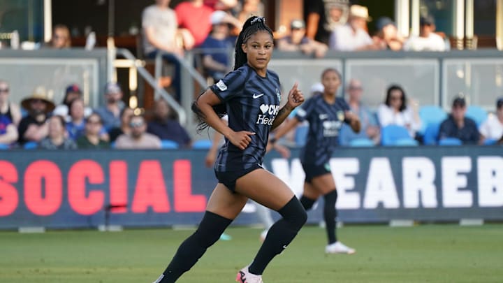Jul 6, 2024; San Jose, California, USA; Washington Spirit midfielder Croix Bethune (7) dribbles the ball during Washington's 3-0 win over Bay FC at PayPal Park. Mandatory Credit: David Gonzales-Imagn Images