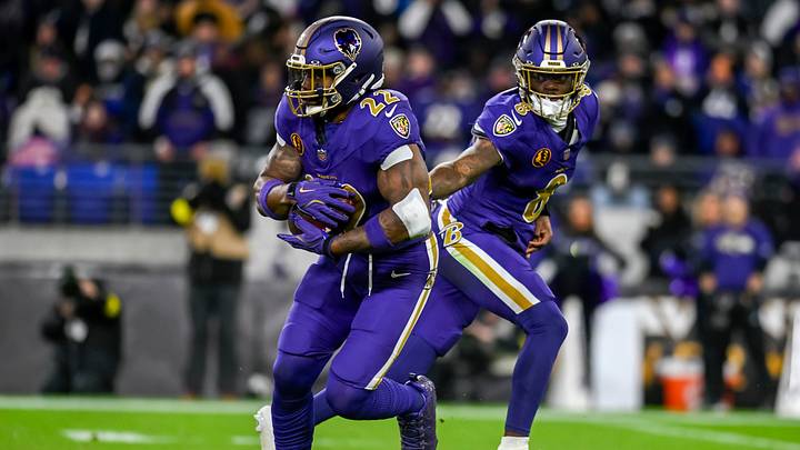 Nov 27, 2025; Baltimore, Maryland, USA; Baltimore Ravens quarterback Lamar Jackson (8) hands off to running back Derrick Henry (22) during the first half against the Cincinnati Bengals at M&T Bank Stadium. Mandatory Credit: Tommy Gilligan-Imagn Images Nov 27, 2025; Baltimore, Maryland, USA; Baltimore Ravens quarterback Lamar Jackson (8) hands off to running back Derrick Henry (22) during the first half against the Cincinnati Bengals at M&T Bank Stadium. Mandatory Credit: Tommy Gilligan-Imagn Images