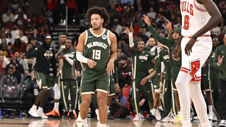 Oct 12, 2025; Chicago, Illinois, USA; Milwaukee Bucks guard Mark Sears (19) looks on after scoring a basket against the Chicago Bulls during the second half at the United Center. Mandatory Credit: Matt Marton-Imagn Images Oct 12, 2025; Chicago, Illinois, USA; Milwaukee Bucks guard Mark Sears (19) looks on after scoring a basket against the Chicago Bulls during the second half at the United Center. Mandatory Credit: Matt Marton-Imagn Images