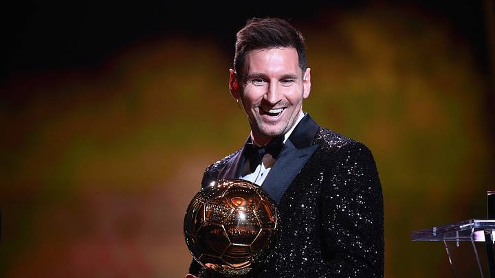 TOPSHOT-FBL-AWARD-BALLON D'OR-2021