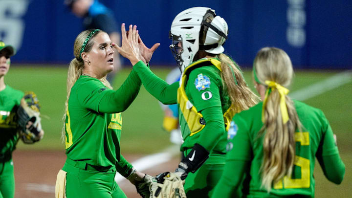 A drop-dead time was called in the Oregon vs. Northwestern game due to Oregon's travel schedule. 