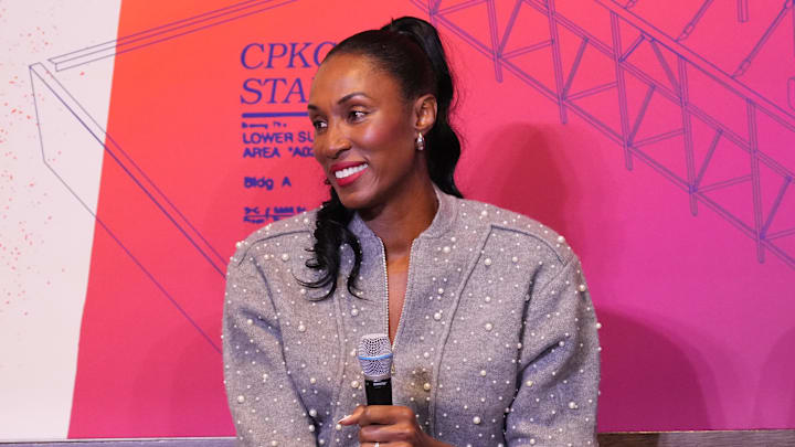Nov 22, 2024; Kansas City, Missouri, USA; Former NBA player and olympic athlete Lisa Leslie speaks during a DEI Summit ahead of the 2024 NWSL Championship match at Union Station. Mandatory Credit: Denny Medley-Imagn Images