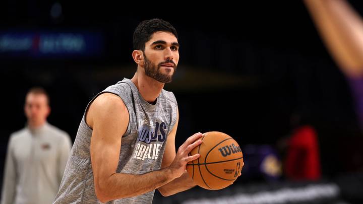 Nov 13, 2024; Los Angeles, California, USA;  Memphis Grizzlies forward Santi Aldama (7) warms up prior to a game against the Los Angeles Lakers at Crypto.com Arena. Mandatory Credit: Kiyoshi Mio-Imagn Images