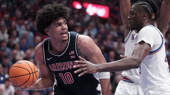 Arizona Wildcats forward Koa Peat (10) Arizona Wildcats forward Koa Peat (10)