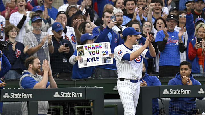 Sep 28, 2024; Chicago, Illinois, USA;  Chicago Cubs pitcher Kyle Hendricks (28) thanks fans  after he was pulled from the game  during the eighth inning against the Cincinnati Reds at Wrigley Field. Mandatory Credit: Matt Marton-Imagn Images