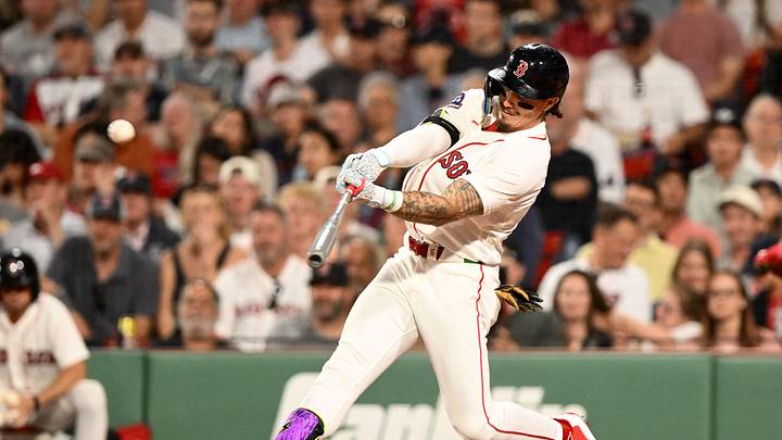 Jun 16, 2026; Boston, Massachusetts, USA; Boston Red Sox left fielder Jarren Duran (16) hits a solo home run against the Toronto Blue Jays during the eighth inning at Fenway Park. Mandatory Credit: Brian Fluharty-Imagn Images Jun 16, 2026; Boston, Massachusetts, USA; Boston Red Sox left fielder Jarren Duran (16) hits a solo home run against the Toronto Blue Jays during the eighth inning at Fenway Park. Mandatory Credit: Brian Fluharty-Imagn Images