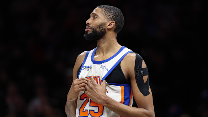 Mar 20, 2026; Brooklyn, New York, USA; New York Knicks guard Mikal Bridges (25) looks back during the first half against the Brooklyn Nets at Barclays Center. Mandatory Credit: Vincent Carchietta-Imagn Images
