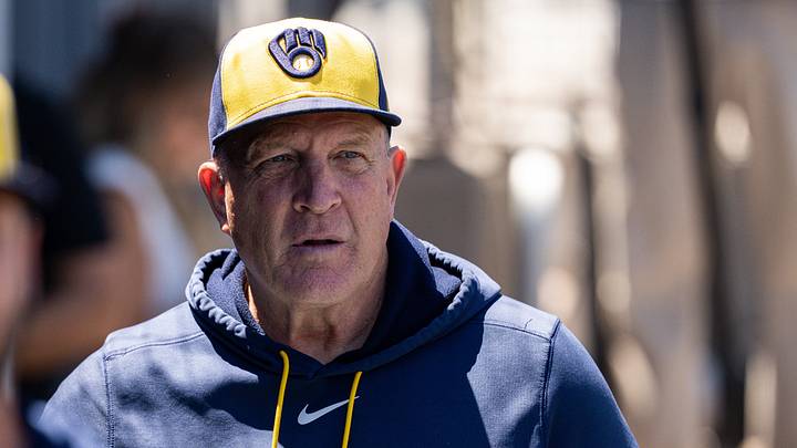 Aug 16, 2026; Los Angeles, California, USA; Milwaukee Brewers manager Pat Murphy (00) during a game against the Los Angeles Dodgers at Dodger Stadium. Mandatory Credit: Jon Endow-Imagn Images Aug 16, 2026; Los Angeles, California, USA; Milwaukee Brewers manager Pat Murphy (00) during a game against the Los Angeles Dodgers at Dodger Stadium. Mandatory Credit: Jon Endow-Imagn Images