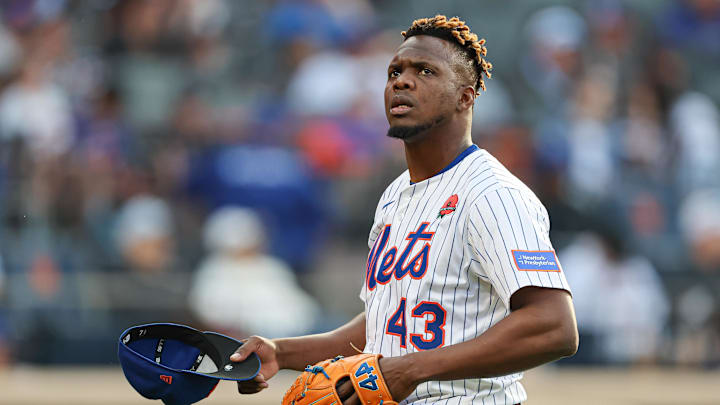 May 26, 2025; New York City, New York, USA; New York Mets relief pitcher Huascar Brazoban (43) walks off the field after being relieved during the eighth inning against the Chicago White Sox at Citi Field. Mandatory Credit: Vincent Carchietta-Imagn Images