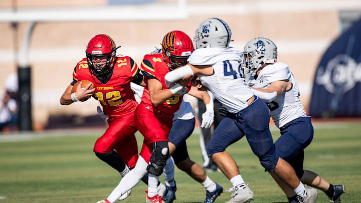 Centennial takes on La Cueva in New Mexico High School football showdown.
