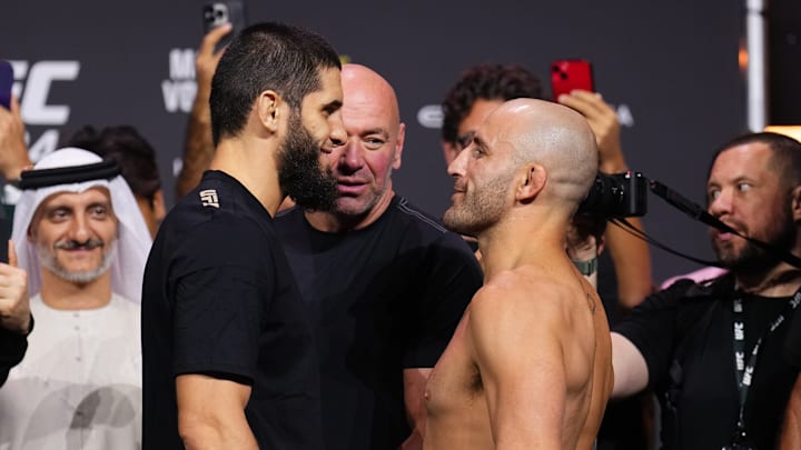 Islam Makhachev vs. Alexander Volkanovski