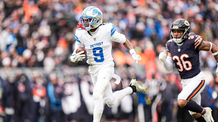 Detroit Lions wide receiver Jameson Williams (9) makes a catch and runs for a touchdown against Chicago Bears safety Jonathan Owens (36) during the first half at Soldier Field in Chicago, Ill. on Sunday, Dec. 22, 2024.