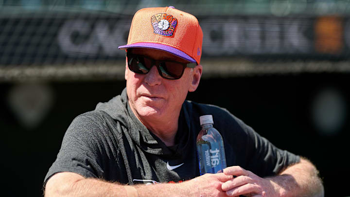 May 20, 2025; San Francisco, California, USA; San Francisco Giants manager Bob Melvin (6) watches batting practice before a game against the Kansas City Royals at Oracle Park.