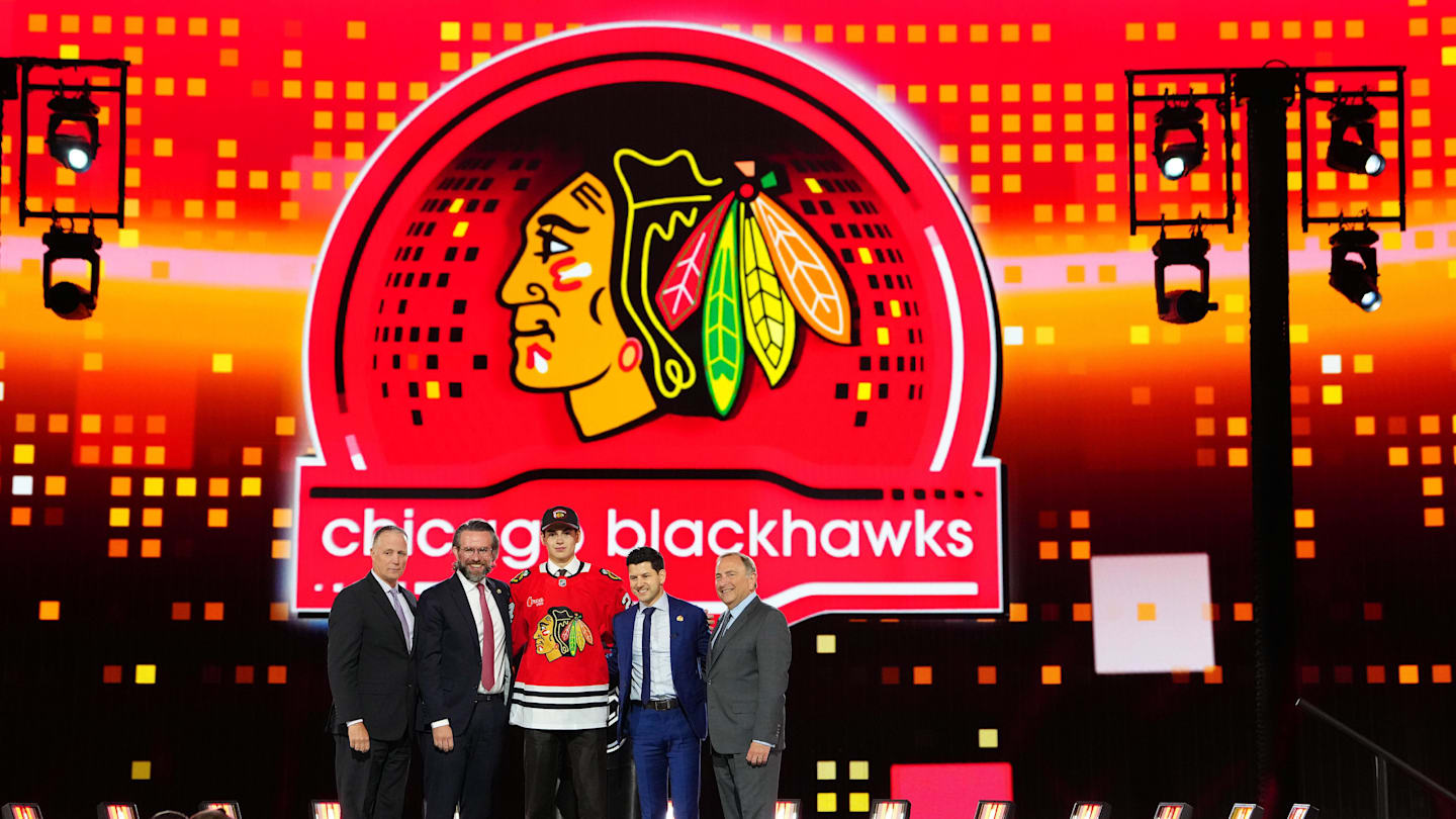 Blackhawks prospect signs AHL tryout, former assistant named Team USA head coach