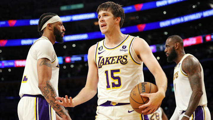 Los Lakers apenas le pagaron 1.5 millones de dólares al tirador en la 2022-2023
