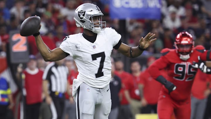 Dec 21, 2025; Houston, Texas, USA; Las Vegas Raiders quarterback Geno Smith (7) attempts a pass during the second half against the Houston Texans at NRG Stadium. Mandatory Credit: Troy Taormina-Imagn Images Dec 21, 2025; Houston, Texas, USA; Las Vegas Raiders quarterback Geno Smith (7) attempts a pass during the second half against the Houston Texans at NRG Stadium. Mandatory Credit: Troy Taormina-Imagn Images