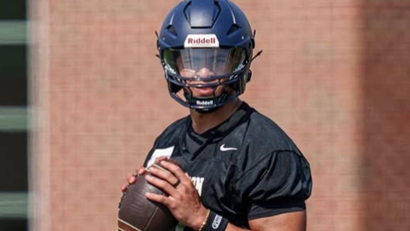 Tennessee Commit Derrick Baker Explains Why He Remains Locked in with Vols After New Offer