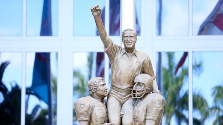 Miami Dolphins Remember Don Shula With Statue Viewing