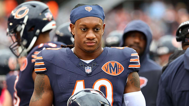 Oct 19, 2025; Chicago, Illinois, USA; Chicago Bears middle linebacker Tremaine Edmunds (49) during the second half at Soldier Field. Mandatory Credit: Mike Dinovo-Imagn Images Oct 19, 2025; Chicago, Illinois, USA; Chicago Bears middle linebacker Tremaine Edmunds (49) during the second half at Soldier Field. Mandatory Credit: Mike Dinovo-Imagn Images