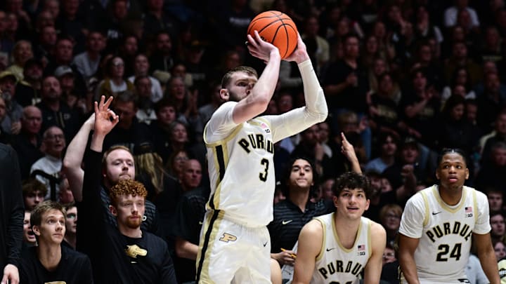 Purdue Boilermakers guard Braden Smith (3) shoots the ball Purdue Boilermakers guard Braden Smith (3) shoots the ball